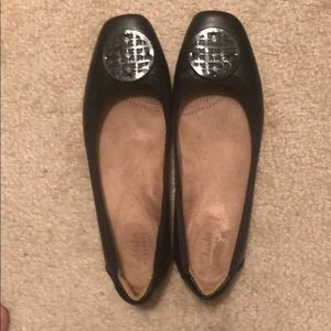 Clarks flats